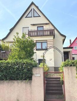 Perfekt für Familien! Attraktives Einfamilienhaus mit 2. Balkone & Garten! - Ebersbach (Fils)
