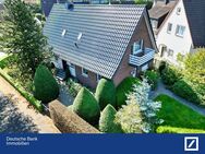 Großzügiges Einfamilienhaus mit Anliegerwohnung und Doppelgarage - mit großem Grünstück! - Gütersloh
