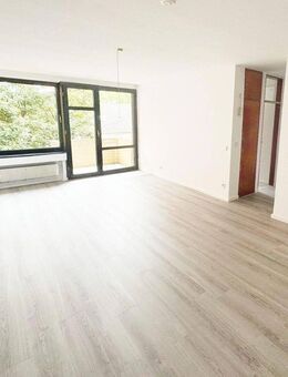 Renovierte Wohnung mit Balkon, Garten und Tiefgarage direkt am Schlosspark Strünkede - Herne