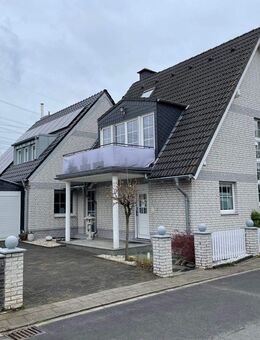 Vor den Toren Düsseldorfs - Einfamilienhaus mit Garten, Terrasse, Balkon und Garage ruhiger Wohnlage! - Neuss