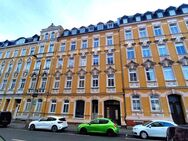 Vermietete Dachgeschoss-Wohnung mit Balkon - zum günstigen Preis! - Plauen