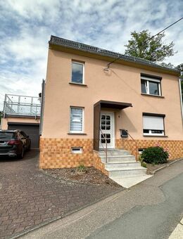Einfamilienhaus in Röhrsdorf, Chemnitz - Großes Potenzial mit Garage, Balkon & Stellplätzen - Chemnitz