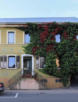 Historisches MFH mit 5 gepfl. Wohneinheiten, PV-Anlage und soliden Mieteinnahmen in Eisenberg - Eisenberg (Pfalz)