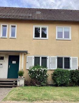 Gemütliche 2-Zimmer-Wohnung mit Tageslichtbad und Balkon - Seelze