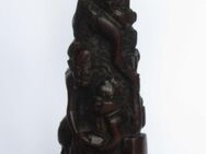 Holz-Kerzenständer mit Figurendarstellung (ca. 15 cm) - Münster