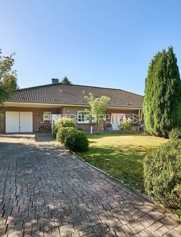 + Großer Bungalow auf perfektem Grundstück in ruhiger Lage + - Travenbrück