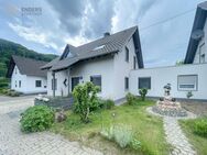 Neuwertiges Einfamilienhaus in Ralingen-Wintersdorf mit großem Garten und unverbaubarer Lage - Ralingen