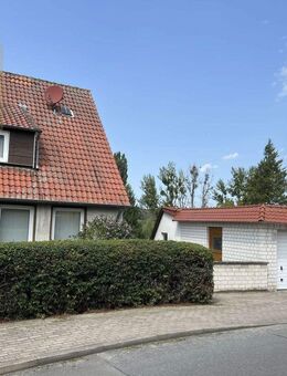 Doppelhaushälfte in Schöppenstedt mit Eigentumsgrundstück! Meine Immobilie = Mein Partner! - Schöppenstedt