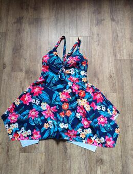 Gr.36, Badekleid mit Innen-Shorts, neu! - Lucka