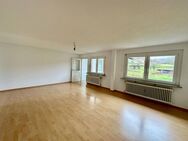4-Zimmerwohnung in schöner Lage mit Balkon und Garage in Bahlingen - Bahlingen (Kaiserstuhl)