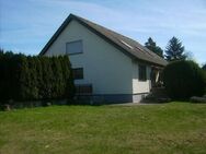 Wohnhaus mit Doppelgarage in Tuningen! - Tuningen