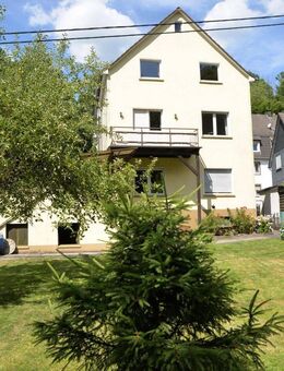 Ein Mehrfamilienhaus mit 4 Wohneinheiten - Gummersbach