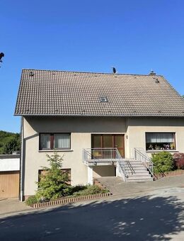 Kürten-Biesfeld: Zwei- oder Dreifamilienhaus mit wunderschönem Garten - Kürten