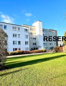 Grün eingewachsene ruhige Wohnanlage in Bargteheide, 3,5 Zimmerwohnung mit Balkon zzgl. TG-Stellplatz zu verkaufen - Bargteheide