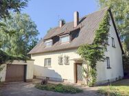 Freistehendes Ein-/Zweifamilienhaus auf großzügigem Grundstück in exponierter Lage in Altenfurt - Nürnberg