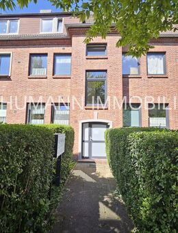 Äußerst gepflegtes Wohnensemble in unmittelbarer Nähe vom Stadttheater, massive Bauausführung, Klinker, 38 Wohnungen, 2.450m² Grundstück, 7 Garagen - Wilhelmshaven