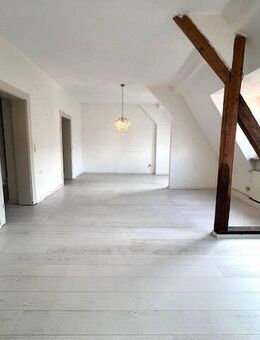 SB.Nauwieser Viertel-Großzügige 4ZKB Altbau-Dachgeschosswohnung auf zwei Ebenen, mit Studiocharakter - Saarbrücken