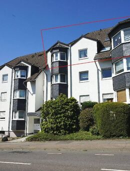 Dachgeschoss-Maisonette-Wohnung mit 4 1/2 Zimmern und Garagen-Stellplatz in Leverkusen-Schlebusch - Leverkusen