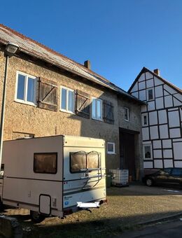 Einfamilienhaus mit Scheune und Stallungen in Breuna-Wettesingen - Breuna