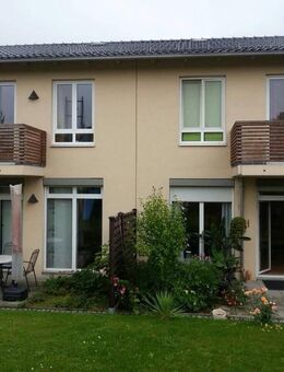 D6756 + Doppelhaushälfte Erfurt Hochheim + Neubau 2006 + Lichtdurchflutet + mod. Ausstattung + - Erfurt