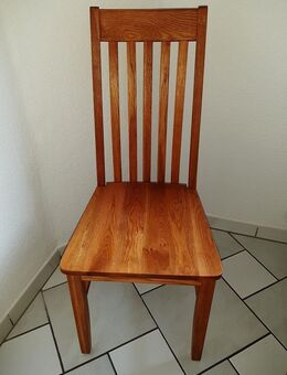 2 gepflegte Esszimmerstühle, massive Eiche - Fladungen