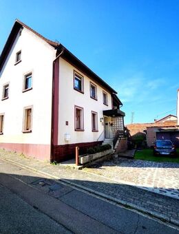 Freistehendes Ein bis Zweifamilienhaus mit Garten und Garage - Sanierungsobjekt mit Potenzial - Schopp
