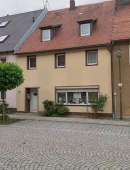 Reihenhaus in der ruhigen Nachbarschaft von Waldeck mit wunderschönem Ausblick - Kemnath
