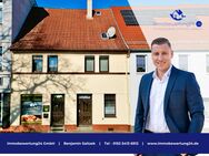 Stadthaus mit 4 Garagen im Zentrum der Rolandstadt! - Calbe (Saale)