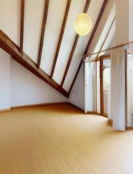 Reihenmittelhaus mit Privatgarten, Stellplätzen und Einliegerwohnung in der Wiehre - Freiburg (Breisgau)