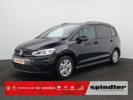 VW Touran, 1.5 l TSI Highline OPF 0 ), Jahr 2022 - Würzburg