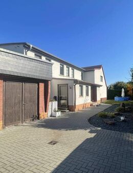 Willkommen in Greppin: familienfreundliche Doppelhaushälfte mit großem Grundstück für Ihre Ideen - Bitterfeld-Wolfen