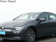 VW Golf, 1.4 Style eHybrid 204PS PLUS, Jahr 2021 - Nidderau
