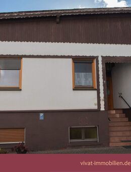 Wohnhaus mit vielen Optionen (aktuell 2 Apartments und viel Lagerfläche). Käuferprovisionsfrei! - Wehrheim