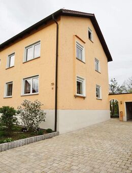 Ruhe & Idylle - 3 Zi. Wohnung *NEU* mit EBK! *3D Rundgang* - Schwandorf