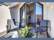 Möbliert: Schöne Dachgeschosswohnung in ruhiger Lage zum Erstbezug - Aschheim