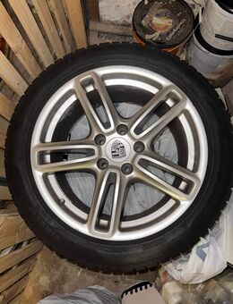 porsche 19 Zoll Felgen Alufelgen - Pirelli M+S Bereifung - Esslingen (Neckar) Zentrum
