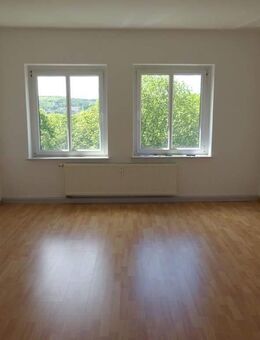 Schöne 3-Zi-Wohnung im 1.OG - große Essküche, SP im Hof mgl. - Gera