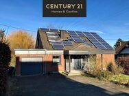Einfamilienhaus mit Einliegerwohnung, 3 Garagenplätzen und einem Stall - Ein Traum für Tierhalter! - Illingen (Saarland)