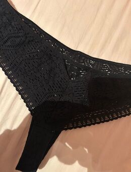 Schwarzer Damen Tanga - Krummhörn