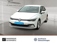 VW Golf, 1.5 TSI VIII Life, Jahr 2023 - Nürtingen