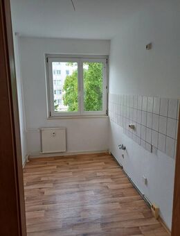 Helle und ruhige 3- Zimmer Wohnung mit Balkon - Bad Lobenstein