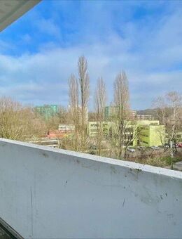 Geräumige 3-Zi.-Wohnung mit Balkon! - Leverkusen