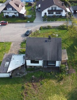 Einfamilienhaus auf großem Grundstück in idyllischer Wohnlage. - Balingen