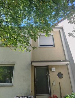 Sanierung erforderlich! Hauchen Sie diesem schönen Reihenmittelhaus wieder Leben ein - Coburg