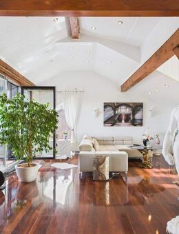 Lichtdurchflutete Dachgeschosswohnung mit Loggia und traumhaftem Ausblick in Püttlingen - Püttlingen