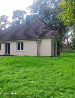 Suchen Sie ein idyllisch gelegenes Einfamilienhaus mitten in Wolfen ? - Bitterfeld-Wolfen