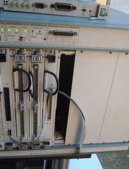 HP E8400A VXI Mainframe E1411A Multimeter E1406 Command Module - Berlin
