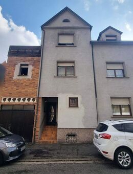 Mehrfamilienhaus mit 3 Einheiten in ruhiger Wohnlage - Völklingen