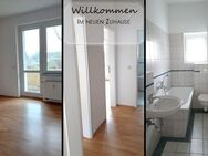 Wie wär`s damit? Attraktive Drei-Zimmer-Wohnung mit Balkon - Plauen