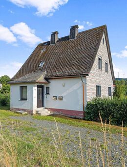 Charmantes Ein- bis Zweifamilienhaus mit großem Garten - Biedenkopf